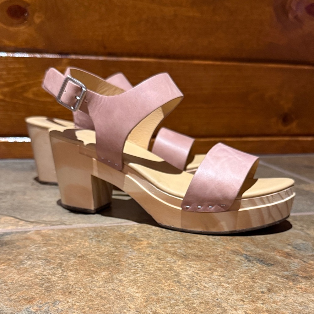 Nisolo • All Day Open Clog in Desert Rose